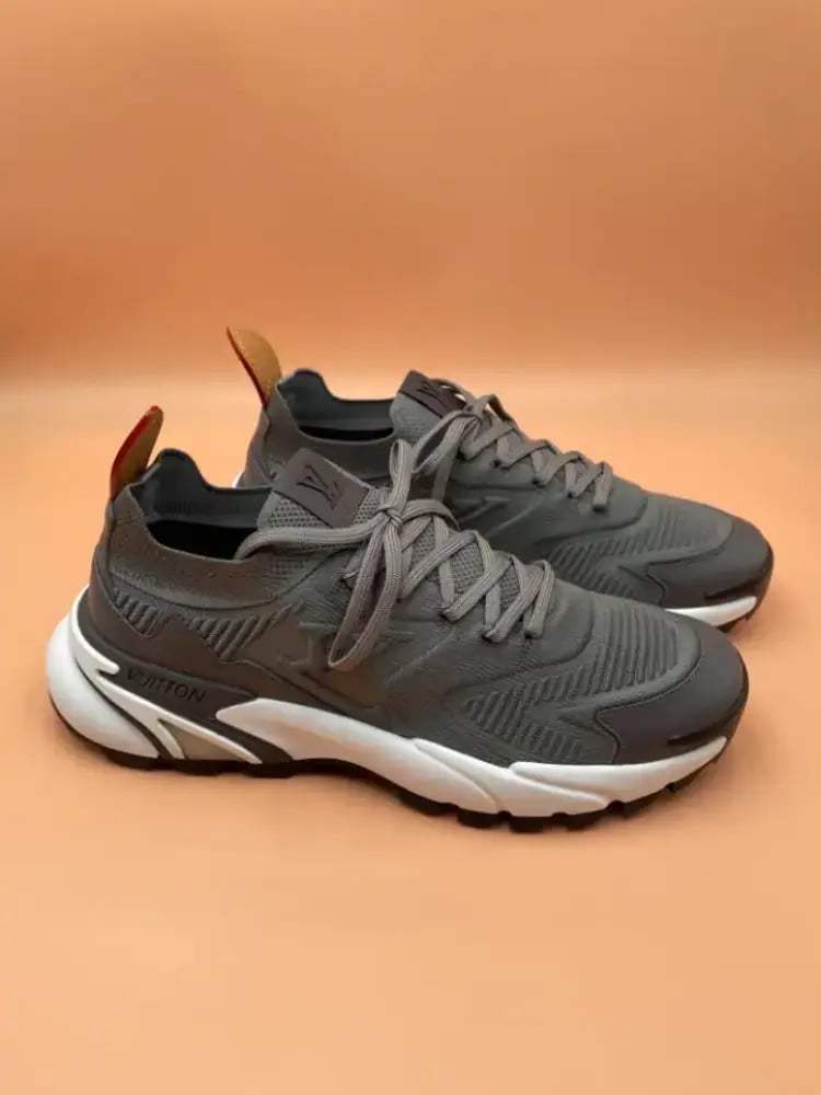 Louis Vuitton Runner Tatic Sneaker – LVS262