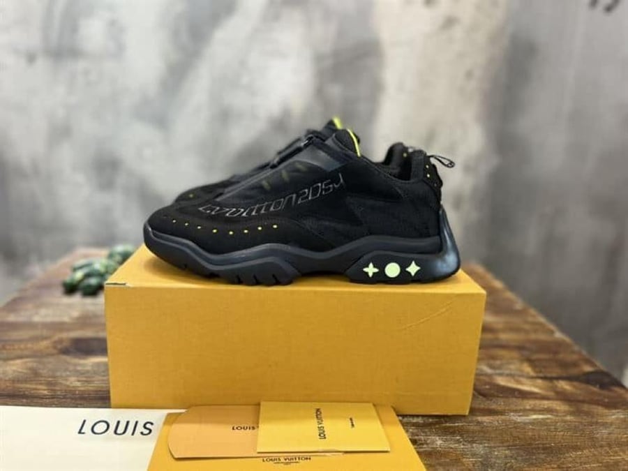 Louis Vuitton Millenium Sneaker – LVS065