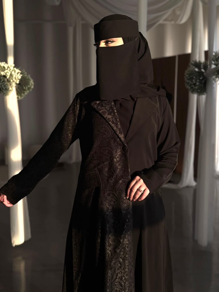 عباية بليزر