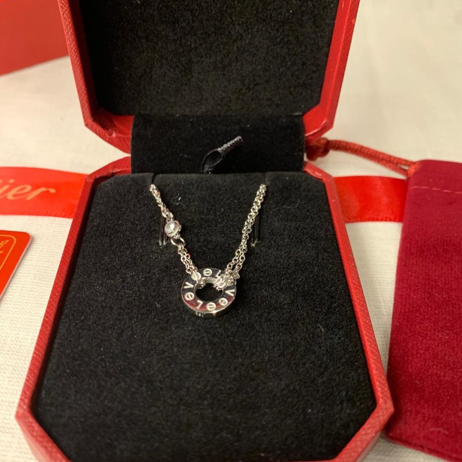 A necklace inspired by Cartier silver