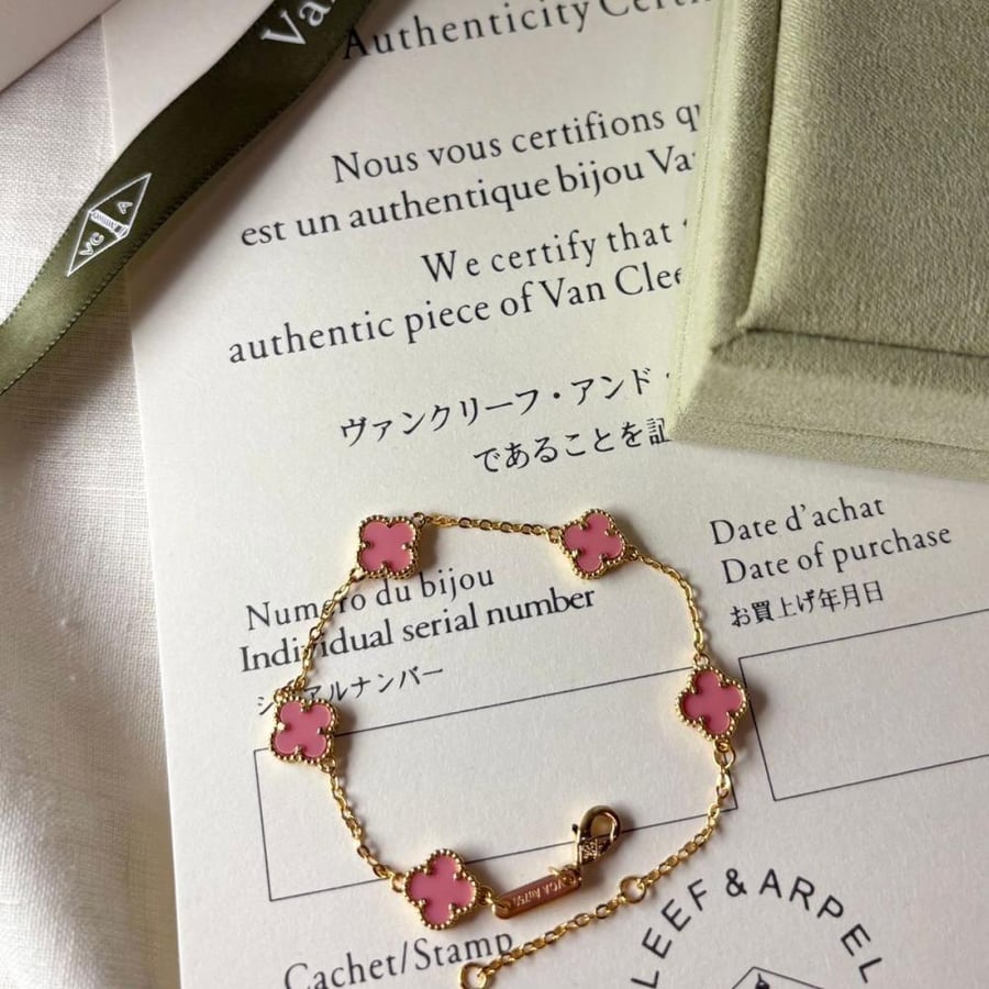Bracelet inspired by Van Cleef and a small rose