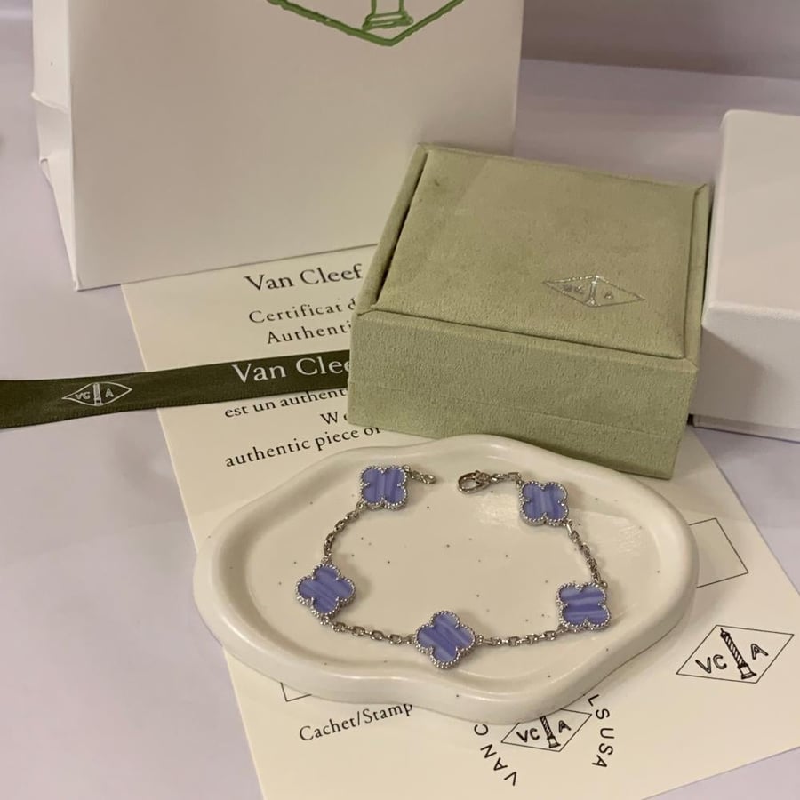 Bracelet inspired by Van Cleef and a large purple flower