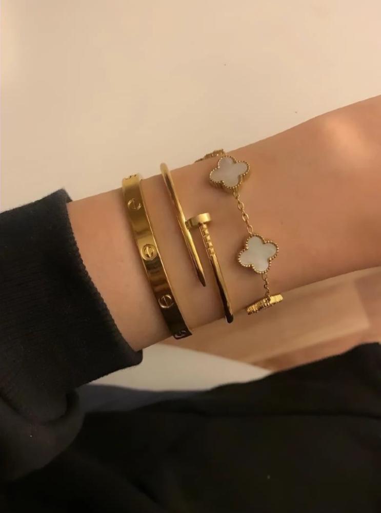 اساور نسائيه ماركات