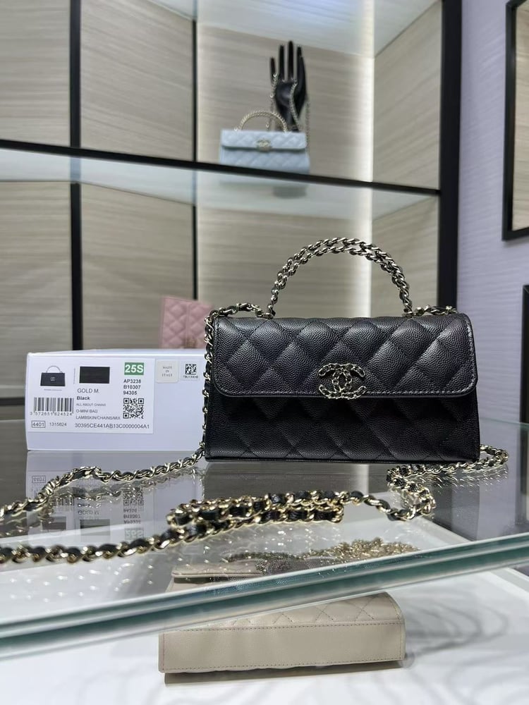 Chanel Top Handle Caviar Iشانيل توب هاندل كافيار منقط