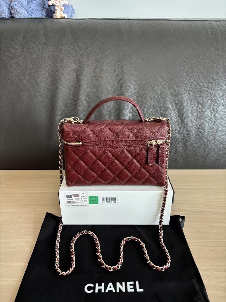 Chanel Vanity Bag Caviar | شنطه شانيل فانيتي كافيار