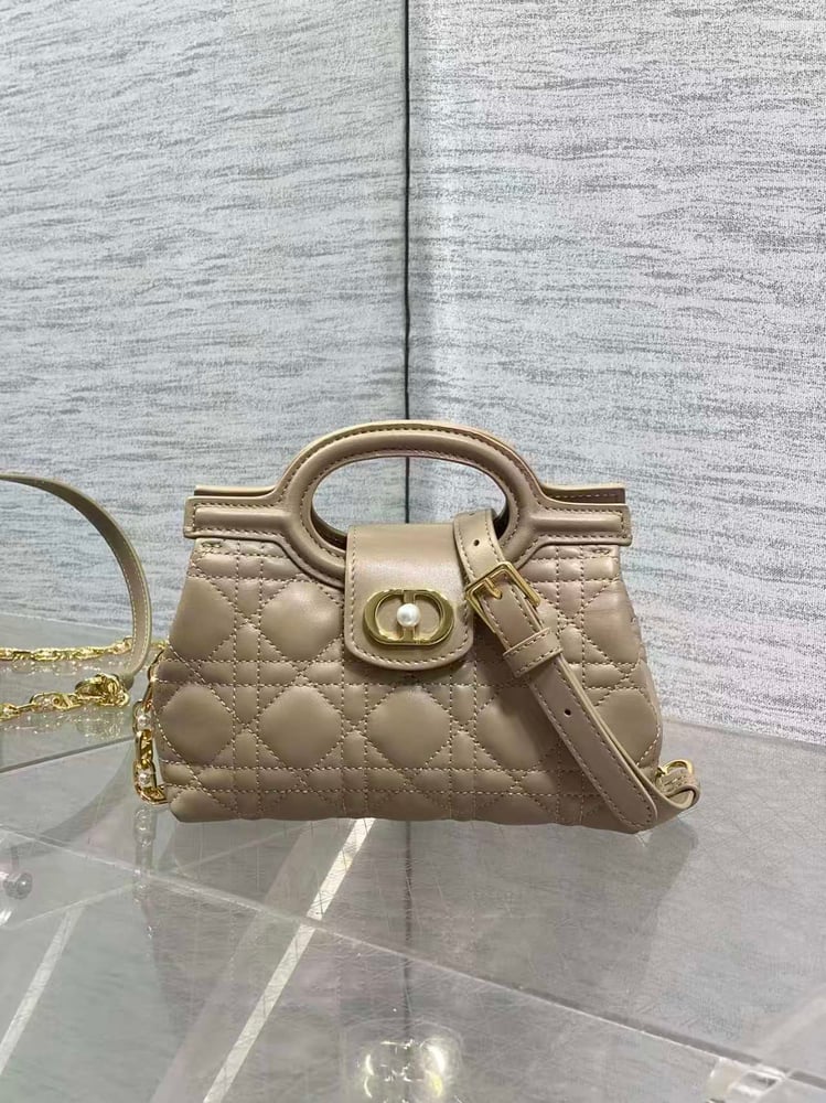 شنطه ديور جولي توب هاندل بيج |  Dior Jolie Top Handle Light Beige