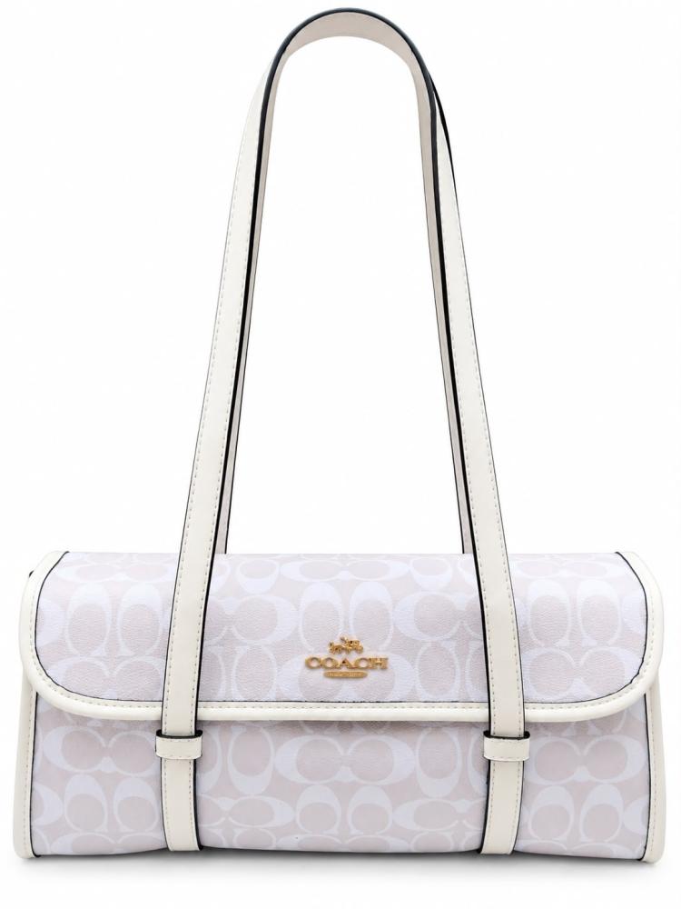 هذه الحقيبة مقلّدة ومستوحاة بجودة عالية (Master Quality) من ماركة عالمية شهيرة (كوتش / Coach Signature Bag)