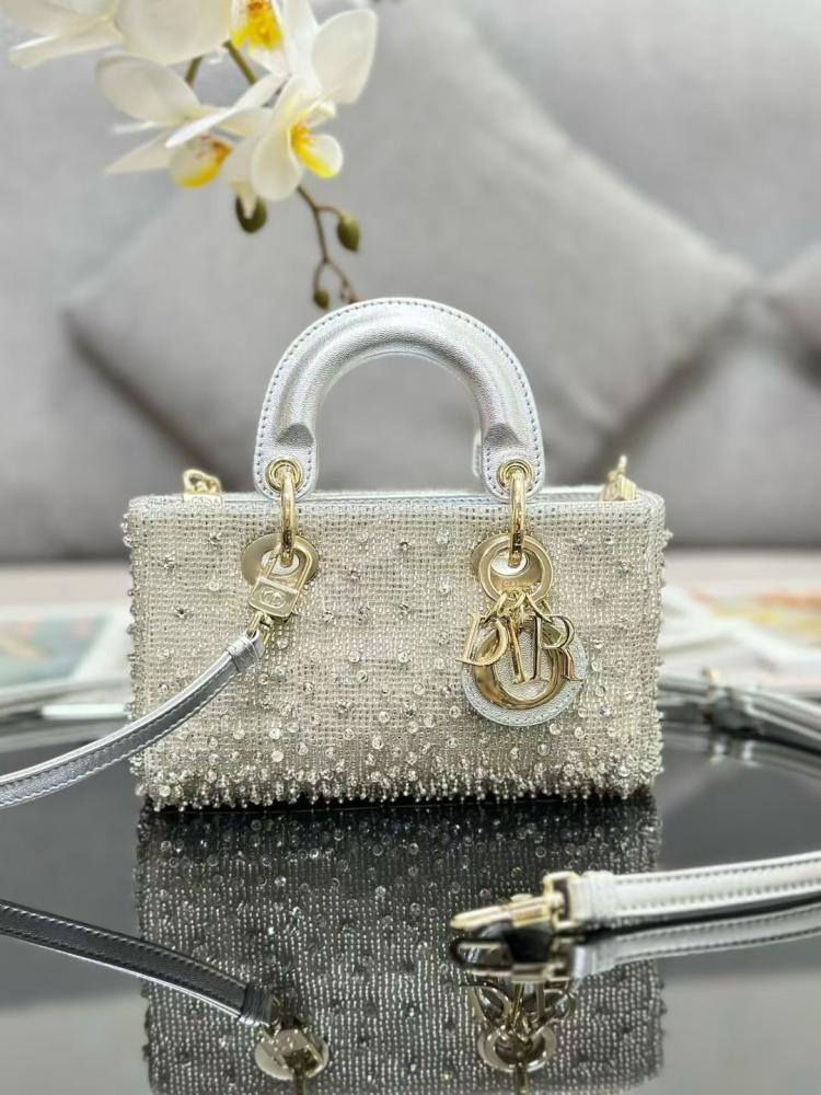 شنطة ديور - فضي