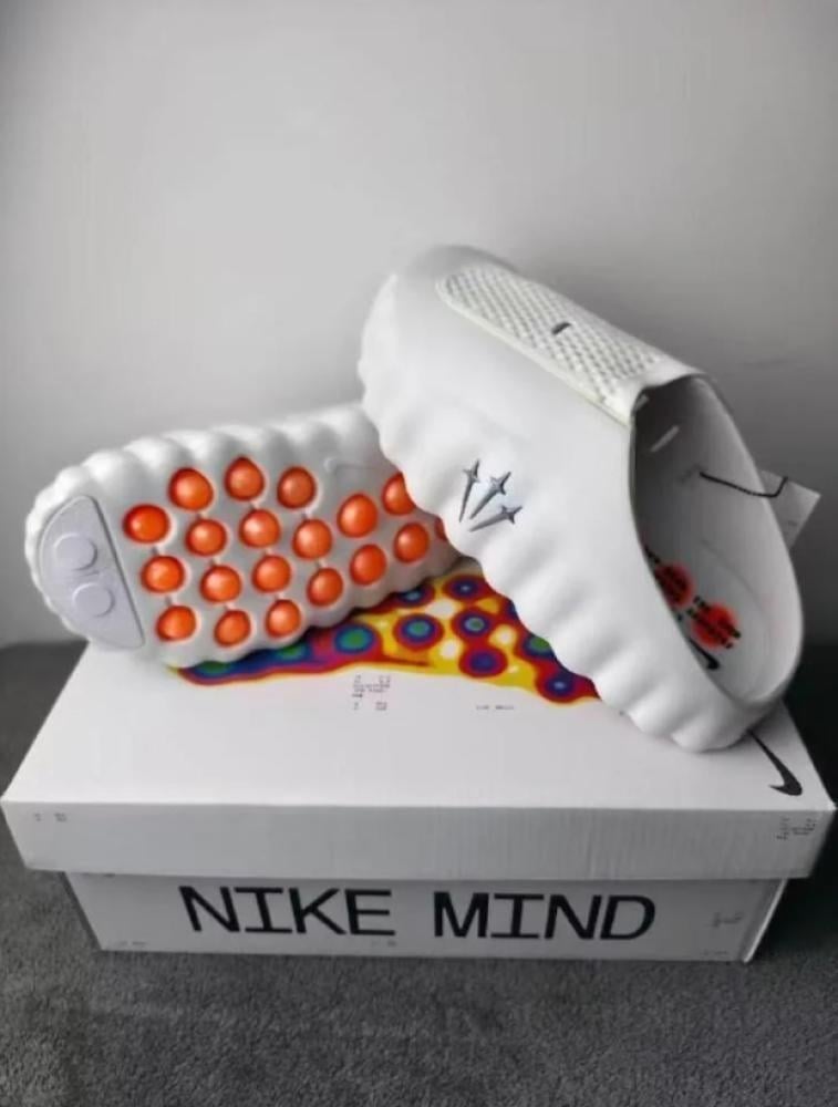 Nike Mind 001