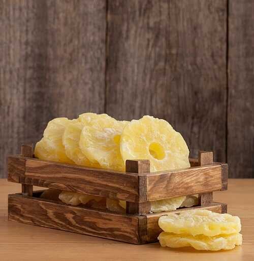 Natural dried pineapple slices