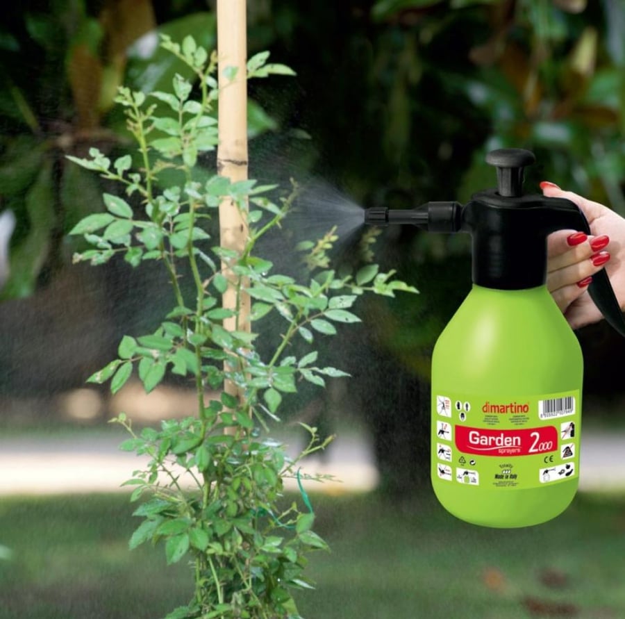 مرشة للمبيدات والاسمدة الزراعية والماء سعة 2 لتر Garden إيطالي موديل G