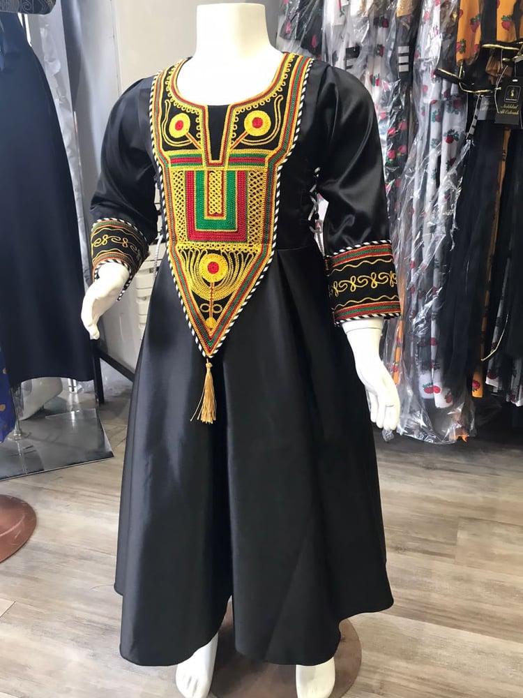 فستان نسائي جنوبي ليوم التأسيس