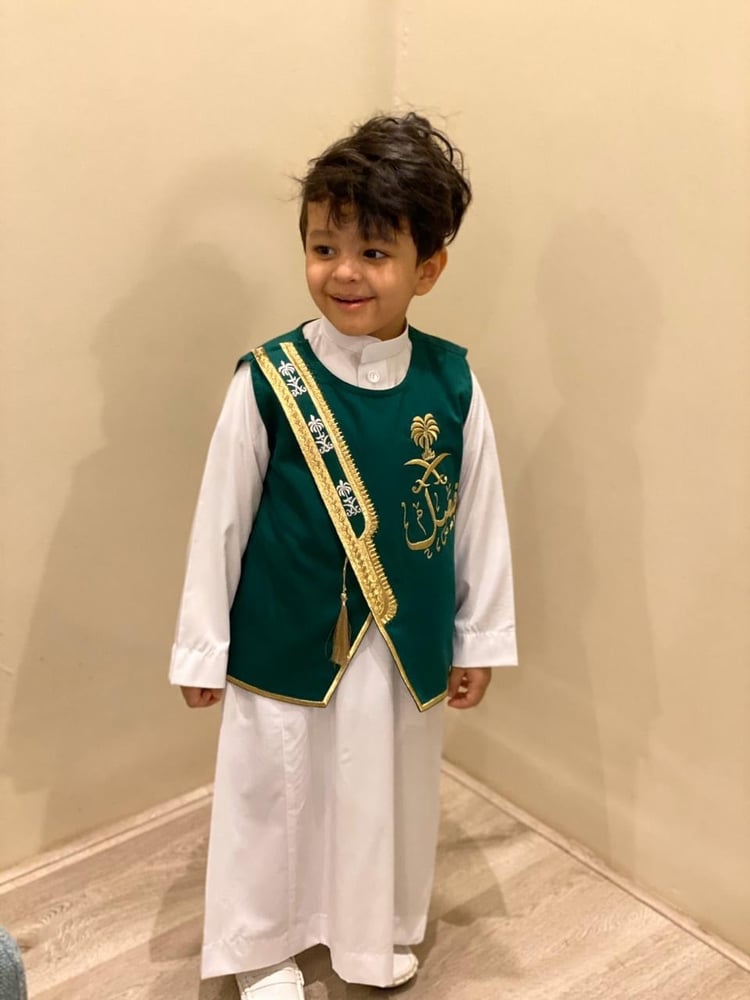 سديري اليوم الوطني البشت لعام 92