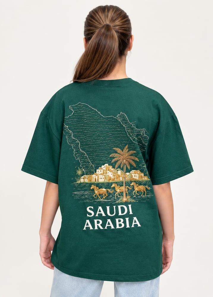 تيشيرت سعودي بتصميم خريطة المملكة العربية السعودية