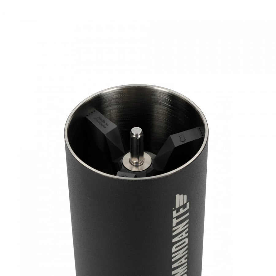 طاحونة كوماندانتي اليدوية | Comandante C40 Nitro Blade Grinder Black MK4