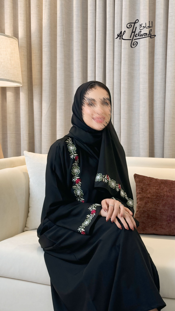 عباءة مفتوحة خامة كريب مطرزة