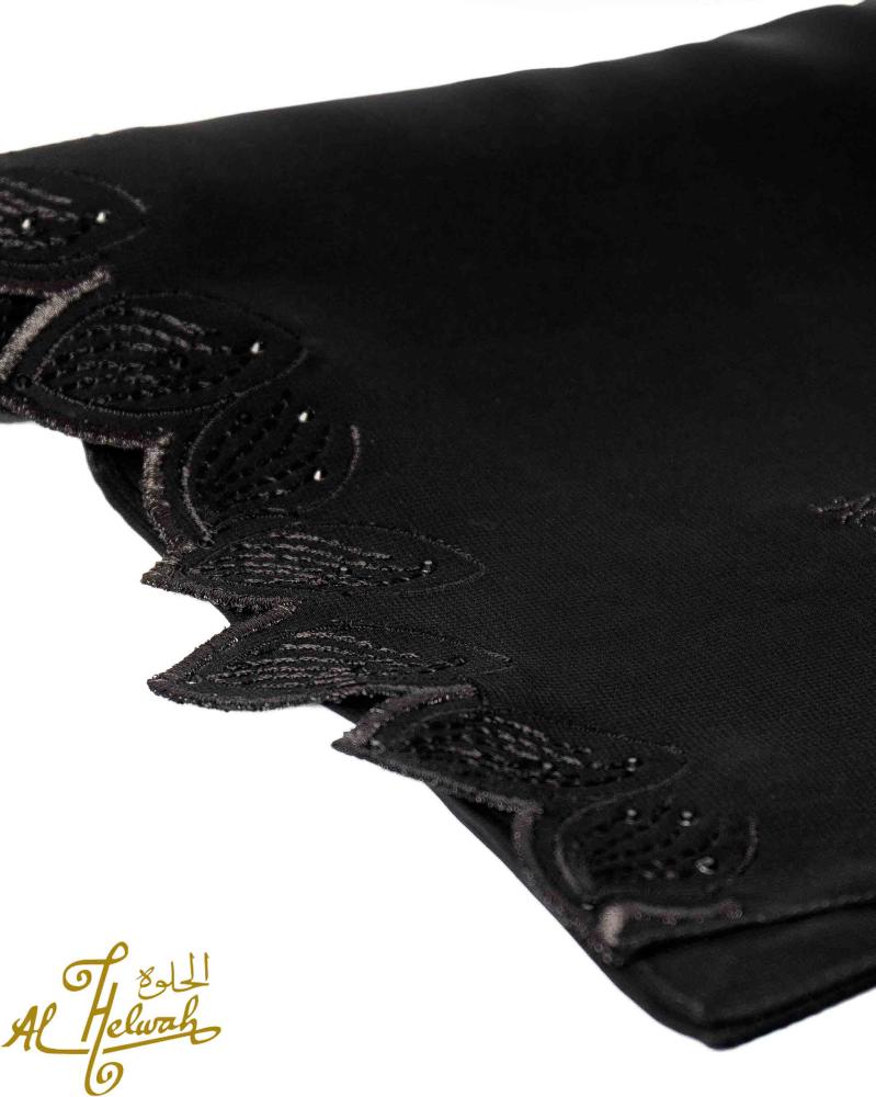 طرحة قماش ملكة  مطرزة جنب قص