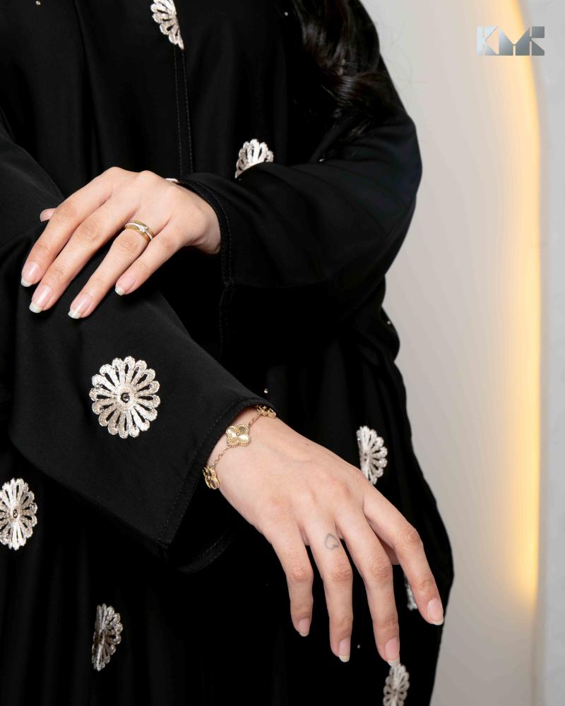 Open abaya bisht made of royal silk material with fine embroidery