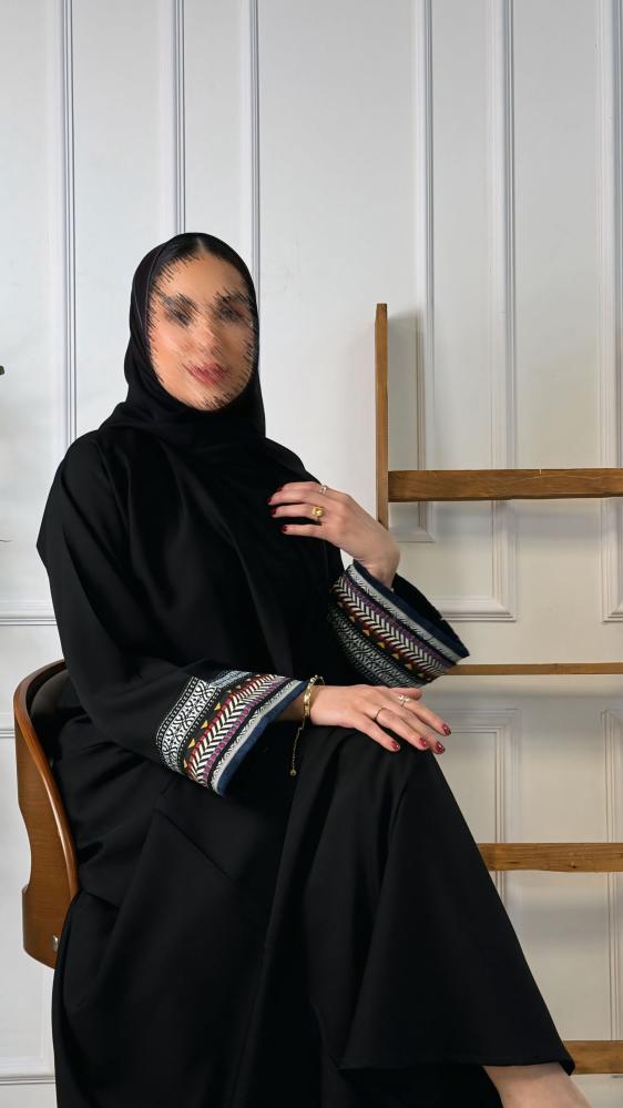 عباية سوداء كلوش