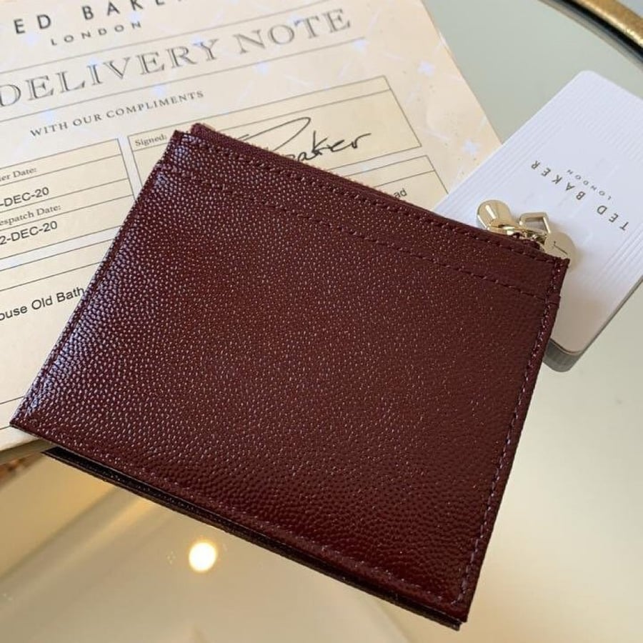 متوفر بدون البوكس - Ted Baker