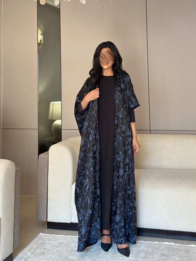 ‎ عباية دبل فيس جاكار ازرق وأسود نص بشت