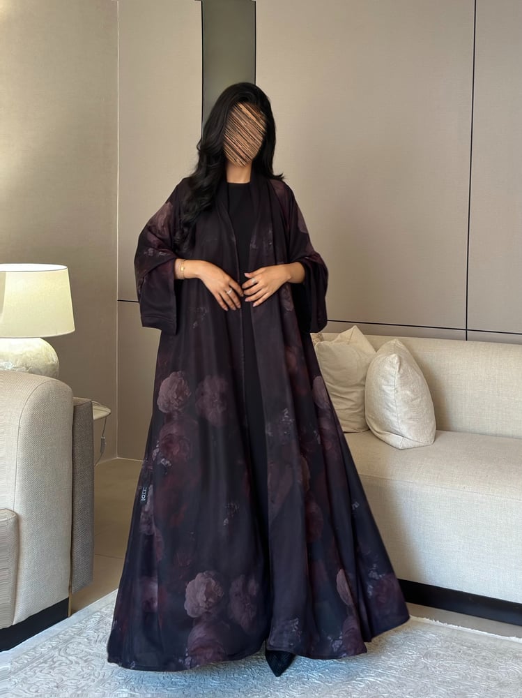 عباية شيفون مطبوع ورد  مبطن شيفون فيتنامي كلوش