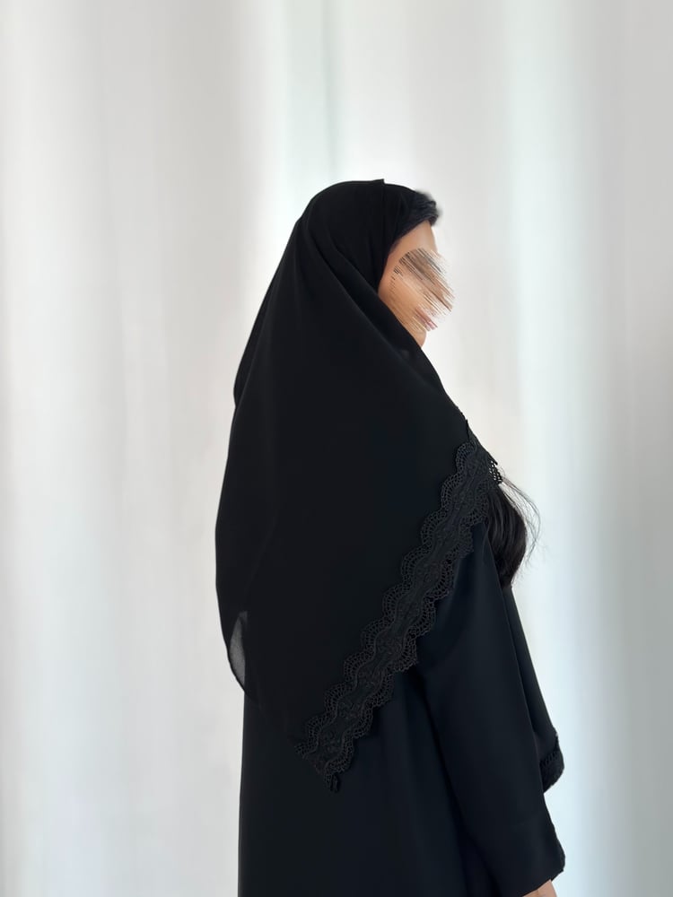 عباية بلاك بيري أسود مع فستان و كلفة جيبير