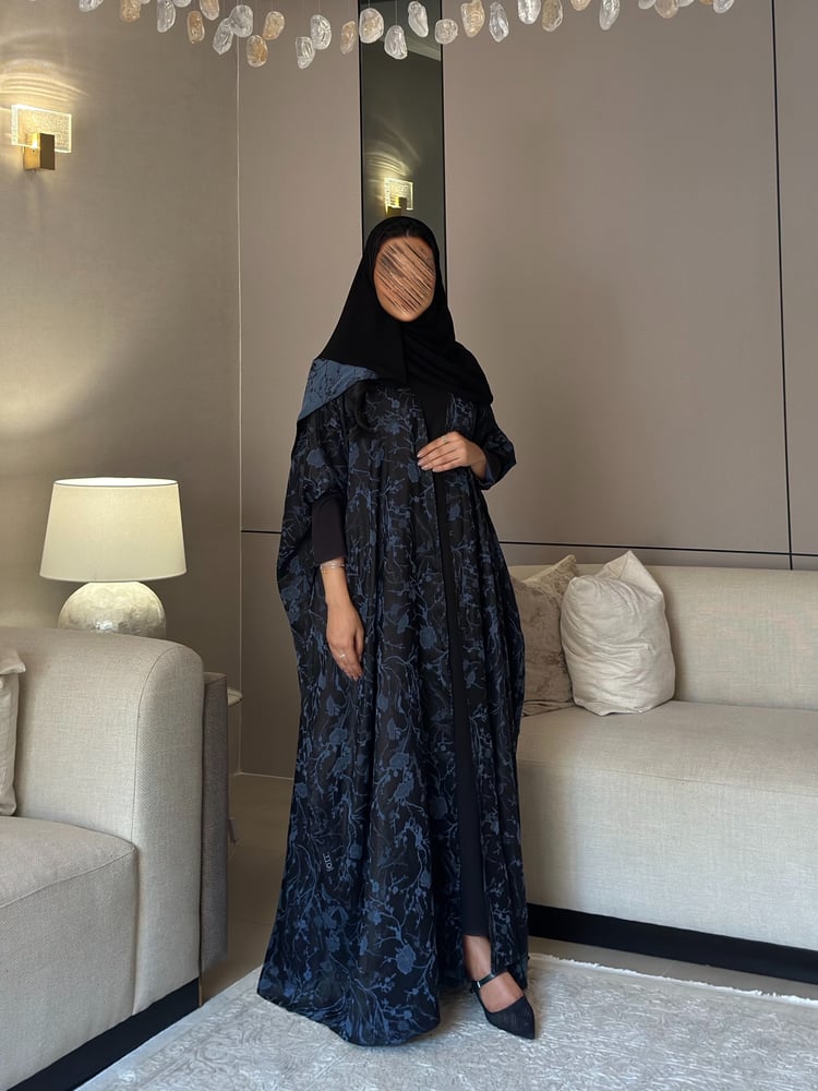 ‎ عباية دبل فيس جاكار ازرق وأسود نص بشت