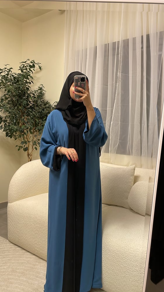 عباية شيفون دبل فيس ازرق مع اسود