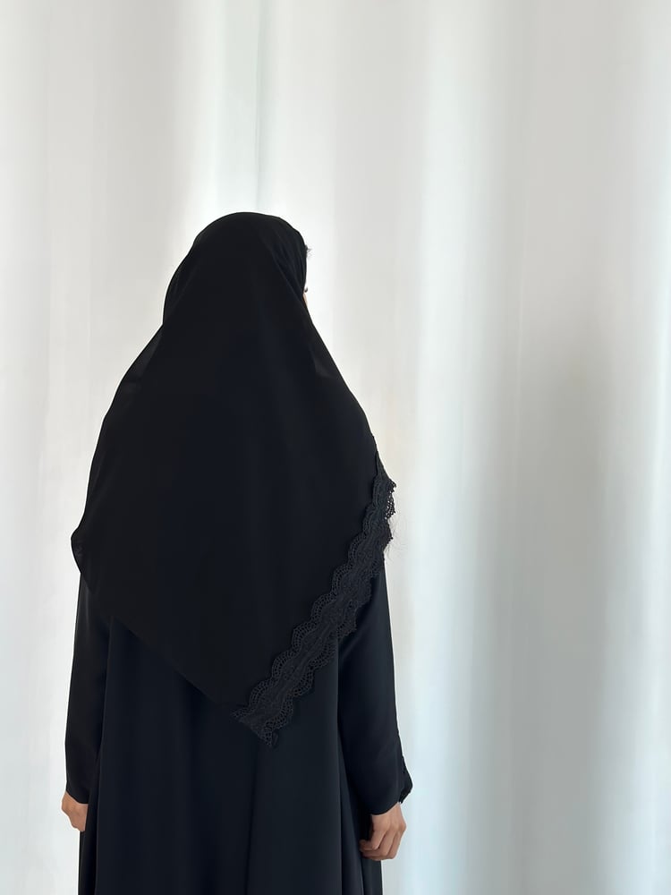 عباية بلاك بيري أسود مع فستان و كلفة جيبير