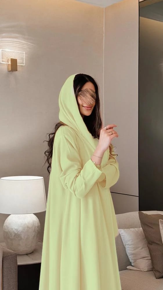 عباية كريب لون أصفر قصة دبل كلوش + فستان