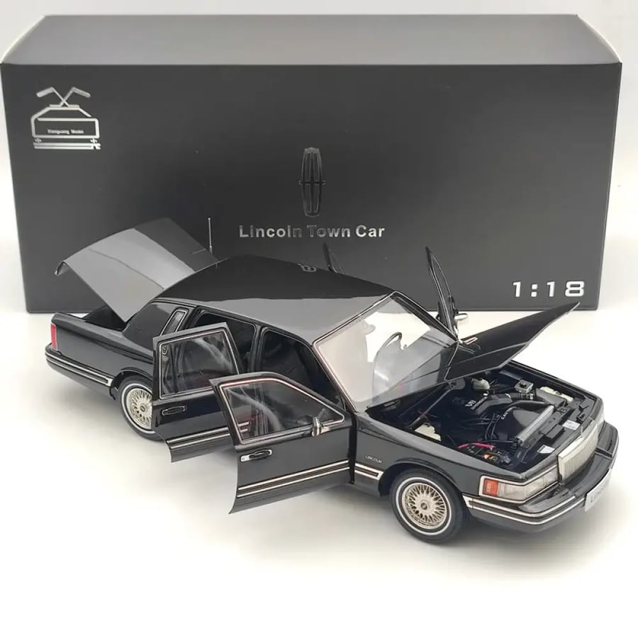 1/18 Towncar V8 1993-1995 Super Diecast Car models Collection