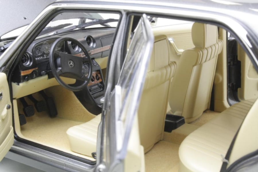 Norev Mercedes Benz 200 W123 1:18