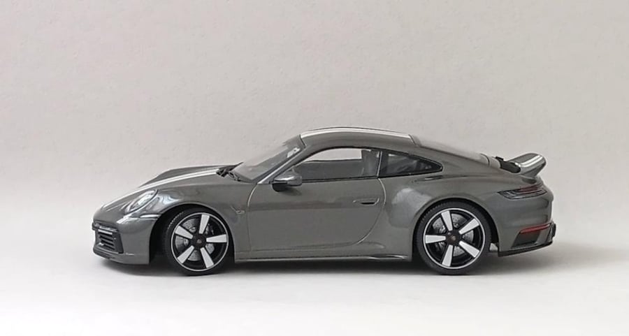 1/18 MINICHAMPS PORSCHE - 911 992 SPORT CLASSIC COUPE 2022