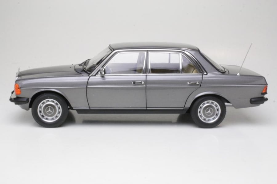 Norev Mercedes Benz 200 W123 1:18