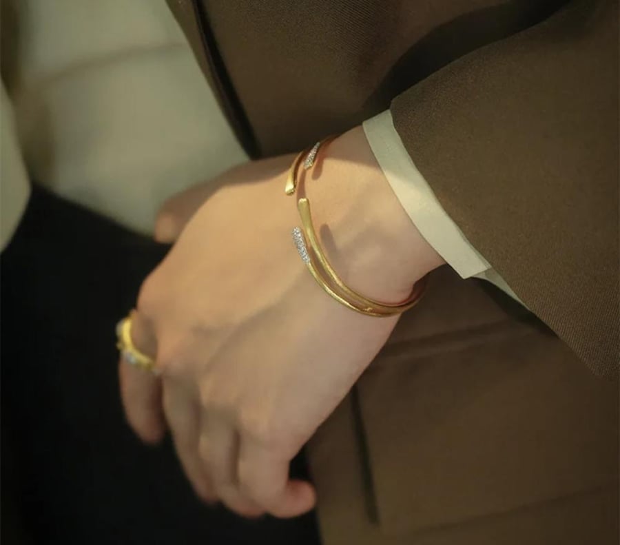 Two-piece silver set (bracelet and ring)