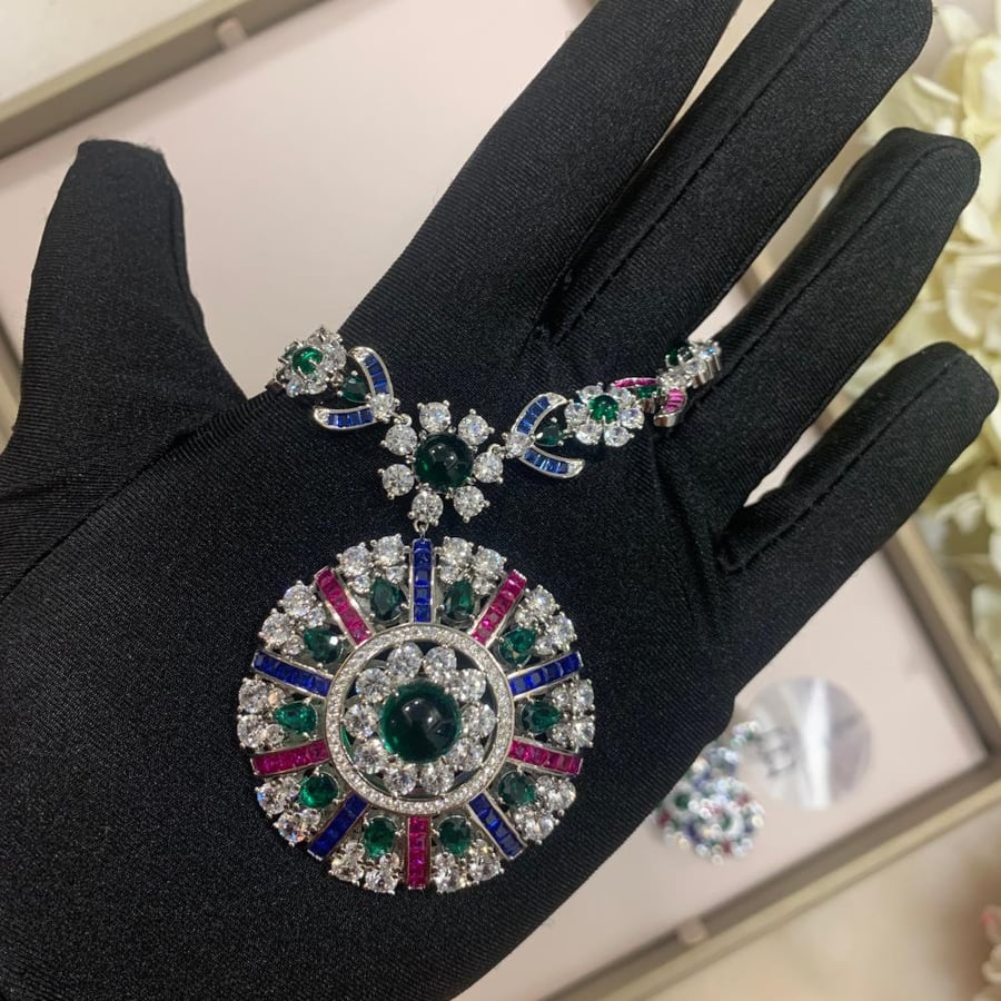 طقم  ايطالي ( فضي ): عزه