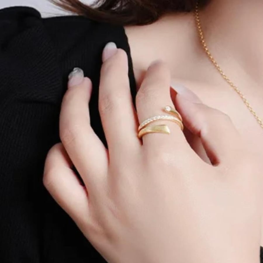 Two-piece silver set (bracelet and ring)