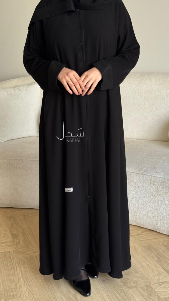 عباية سوداء كريب ملكي نص كلوش