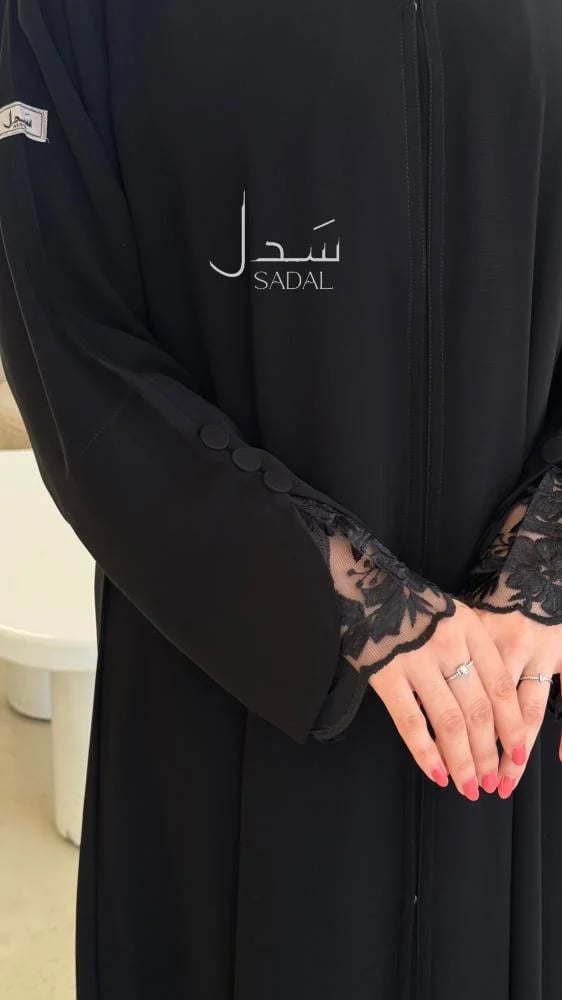 كريب ملكي ربع كلوش بدانتيل في الكم