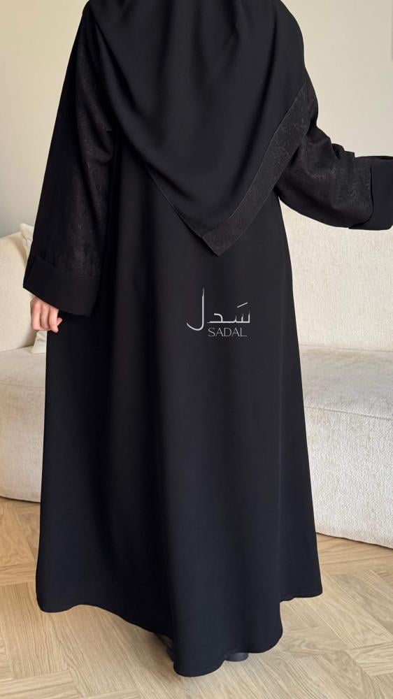 عباية كريب ملكي ربع كلوش سوداء