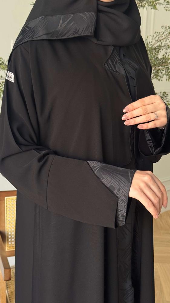 عباية ربع كلوش جاكار مع كريب ملكي