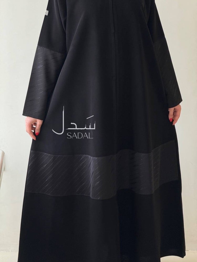 عباية نص كلوش سوداء