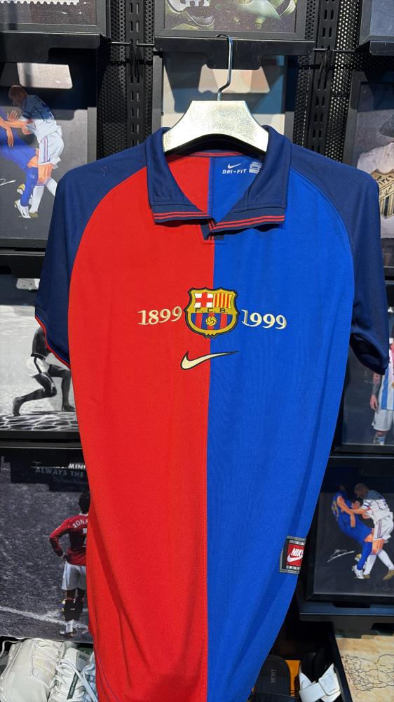 تشيرت برشلونه  الأبيض 2026