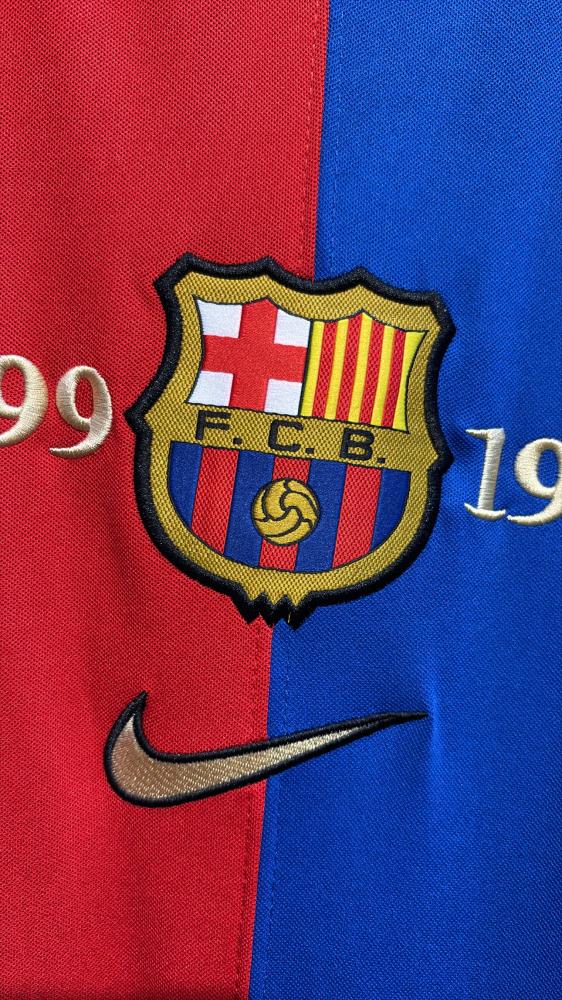 تشيرت برشلونه  الأبيض 2026