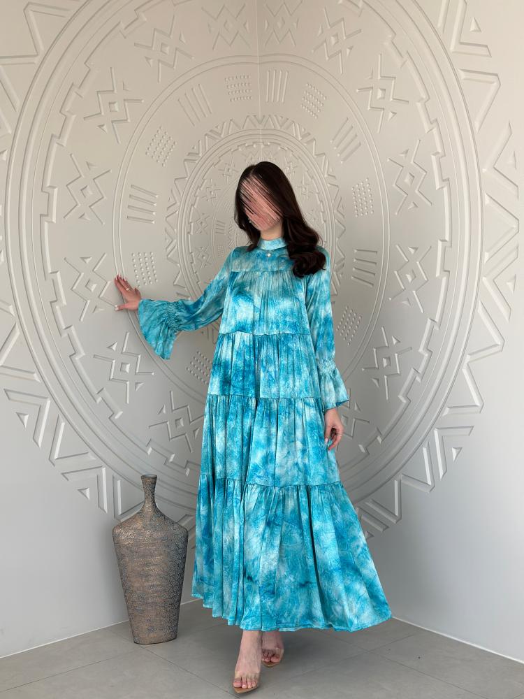Double wide thobe made of crinkled silk fabric
