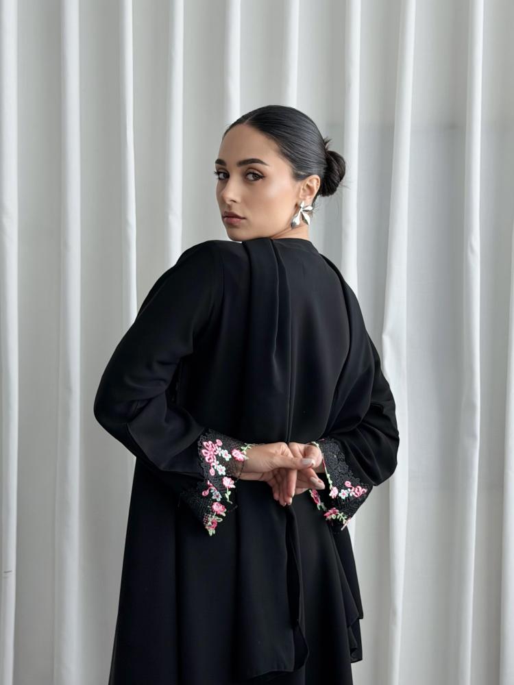 عباية عملية نص كلوش مع كلفه على للاكمام