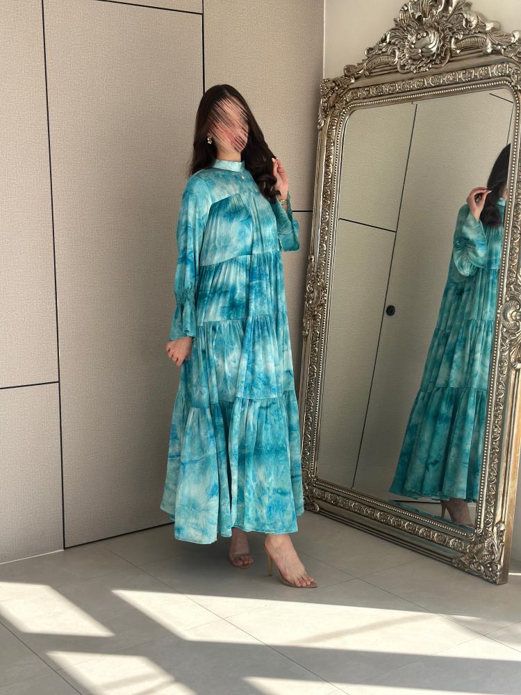 Double wide thobe made of crinkled silk fabric