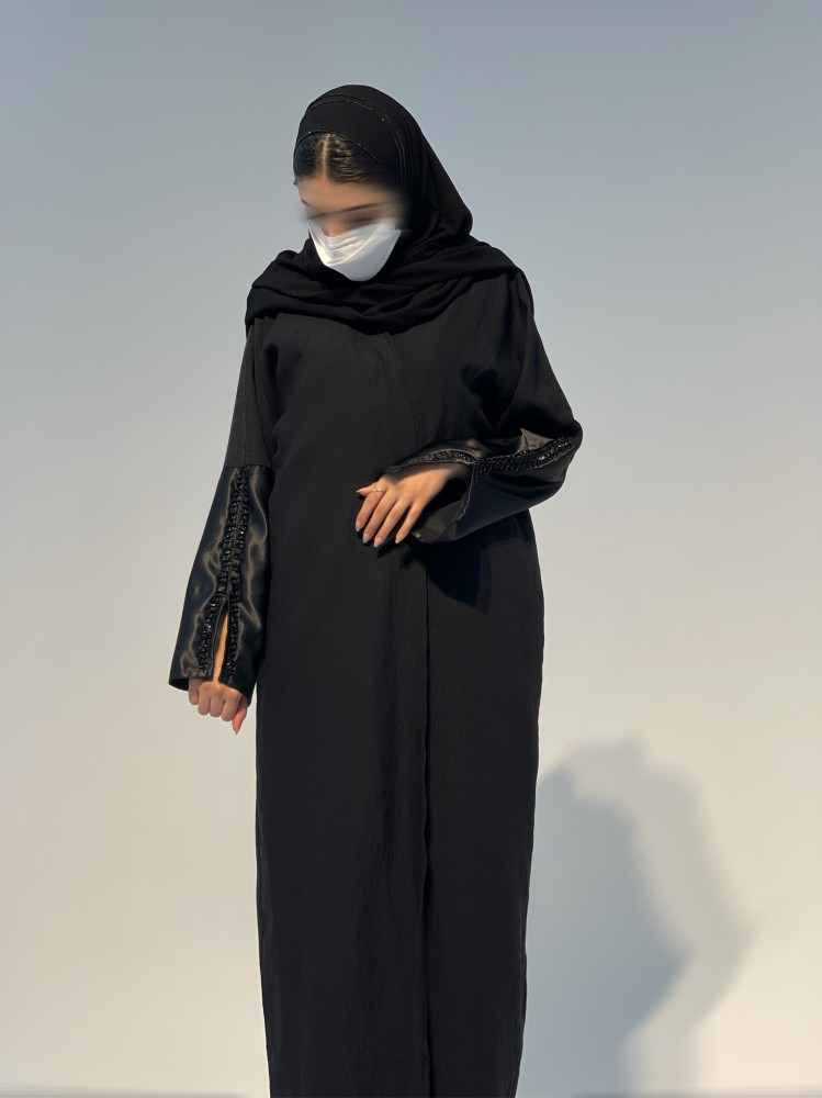 عباية تفته شك