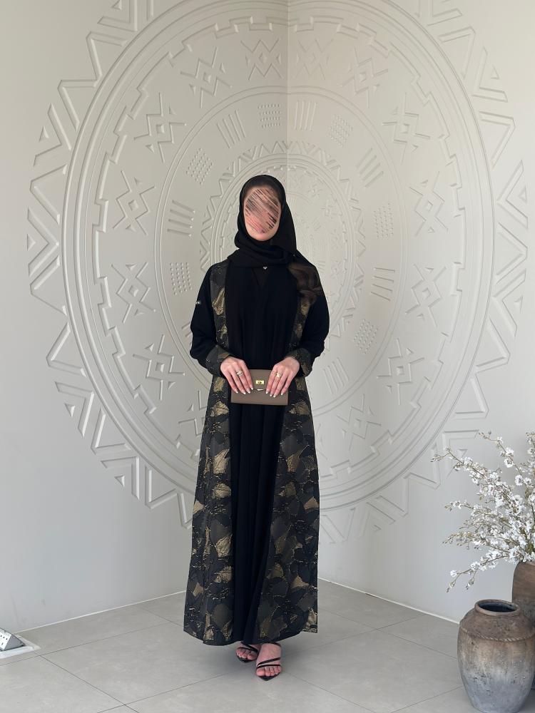 عباية بقماش تفته جاكار
